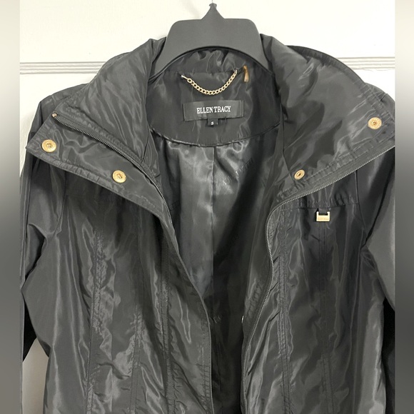 Ellen Tracy packable hooded raincoat - black - size small - awesome coat - Picture 7 of 14